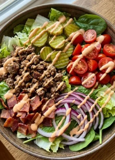 Delicious Big Mac Salad with fresh ingredients and classic flavors