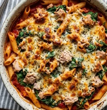 Healthy Tomato and Tuna Pasta Bake 2 Healthy Tomato Tuna Pasta Bake fresh out of the oven