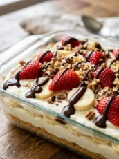 No-Bake Banana Strawberry Cake