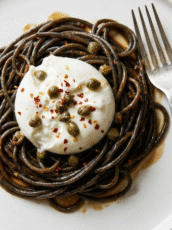 Black Garlic Spaghetti: A Modern Umami Twist